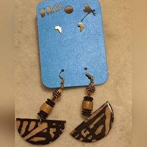 Stylish Resin earring with wood